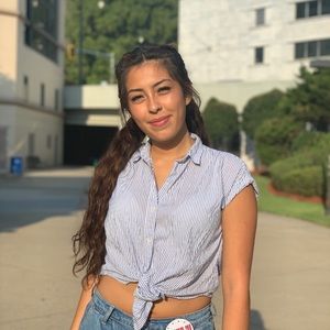 Meet your Posher, Valeria